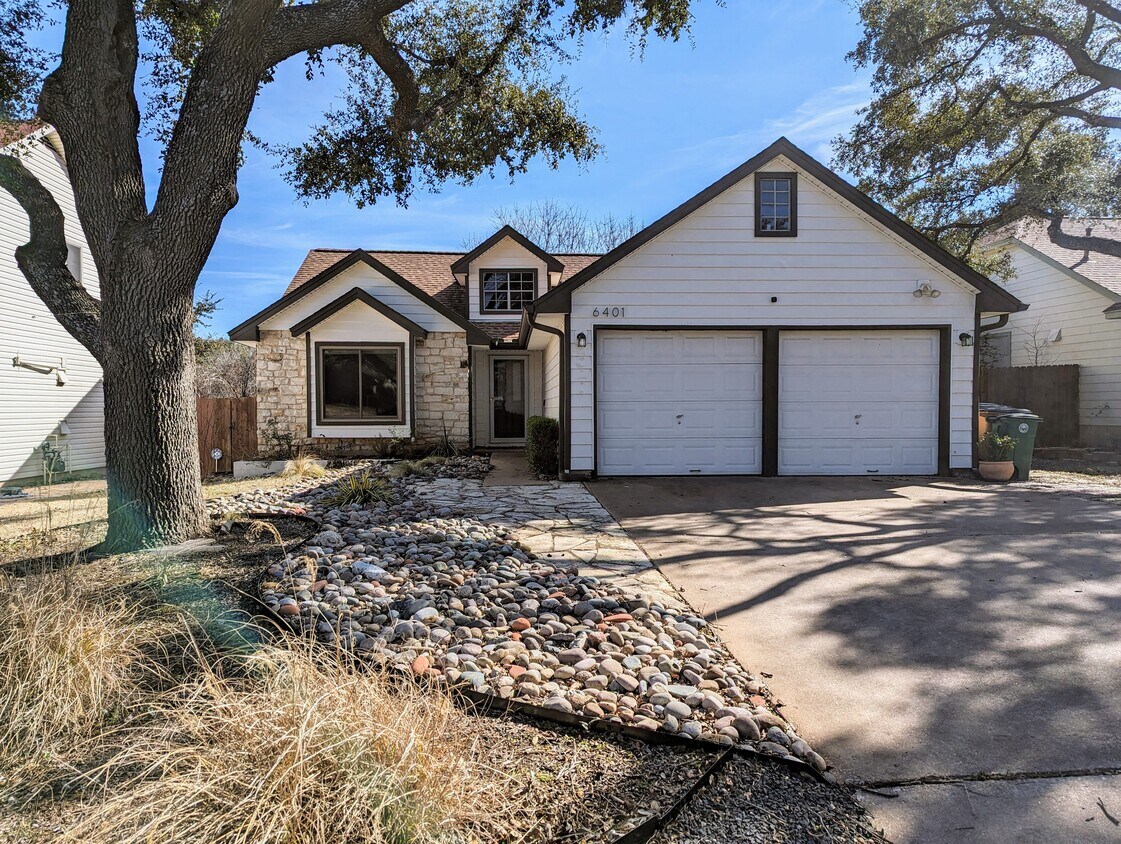 Primary Photo - 6401 Evangeline Trail
