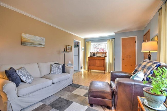 Foto del edificio - 4116 Hegg Ave