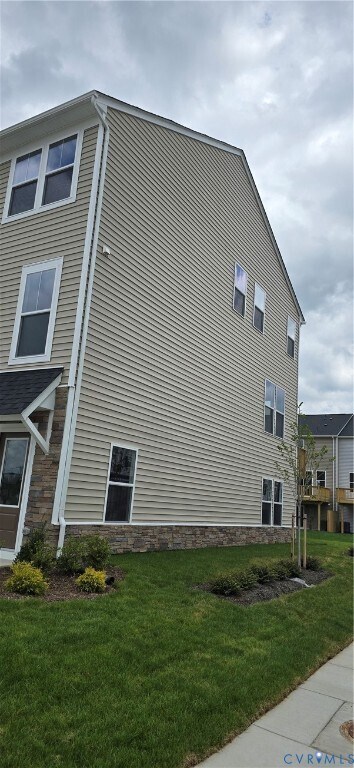 Building Photo - 567 Sybil St
