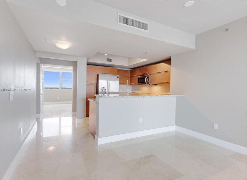 Foto principal - 2641 N Flamingo Rd