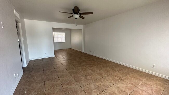 Foto del edificio - 2919 N 21st Dr