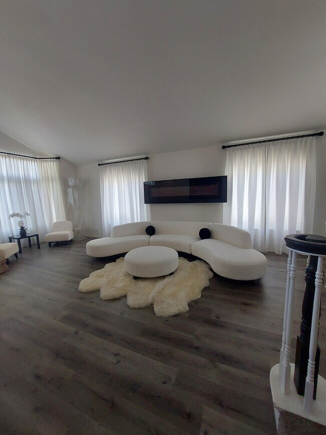 Foto del edificio - 14052 Driftwood Dr