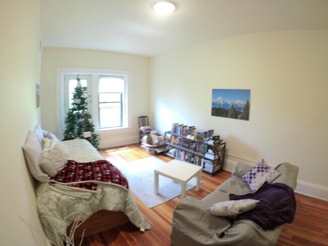 Foto del edificio - 1463 Beacon St