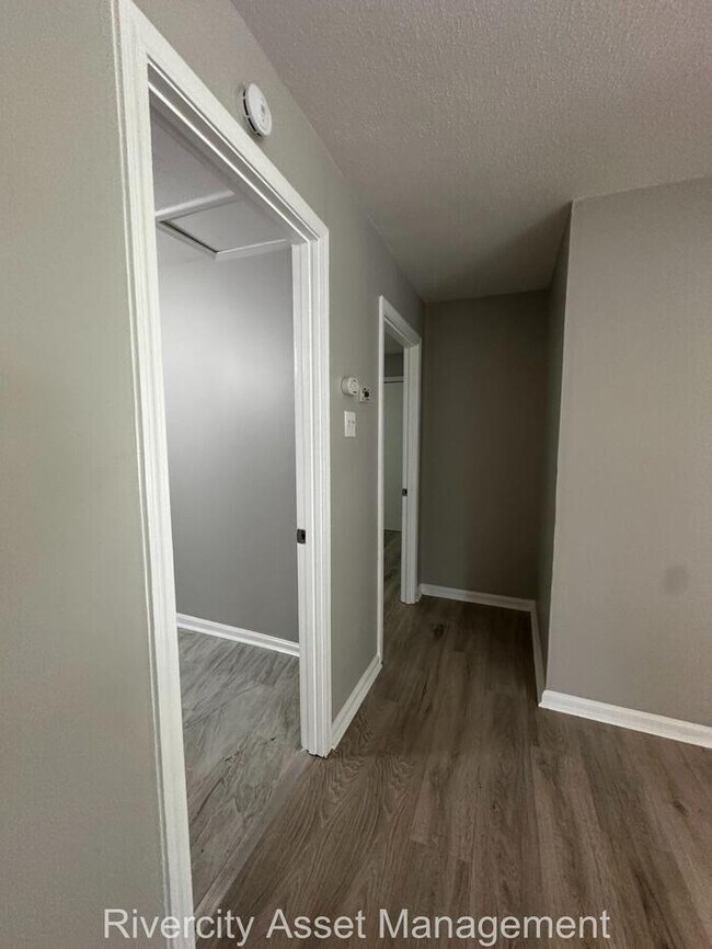 Building Photo - Your Perfect Home: Renovated 3 Bed, 2 Bath! Section 8 Friendly!! Westwood Area!!