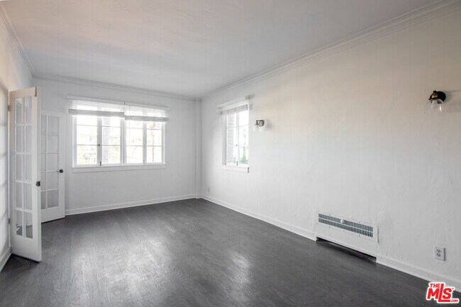 Foto del edificio - 1201 N Crescent Heights Blvd