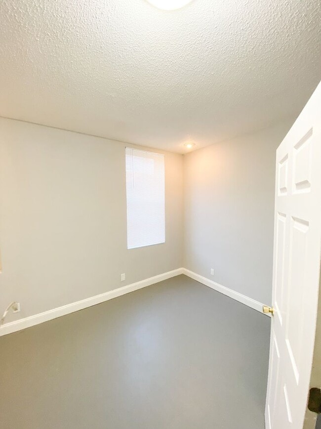 Building Photo - Cozy 2 Bed/1 Bath Home in Dutchtown!