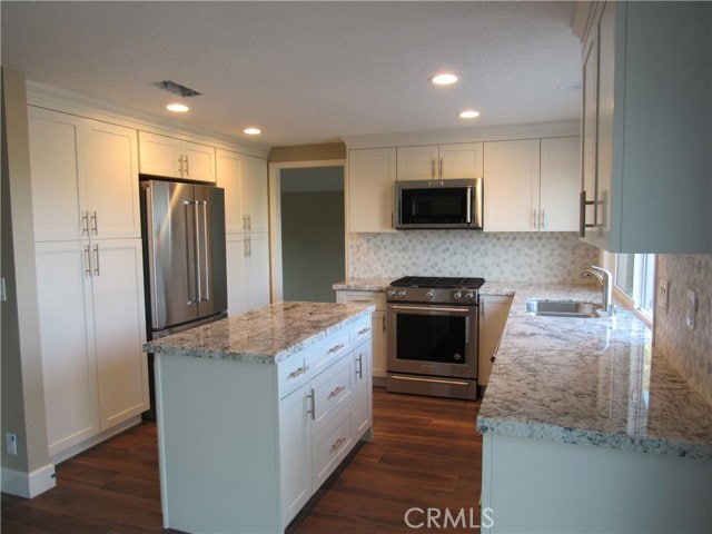 Building Photo - 23502 Via Breve