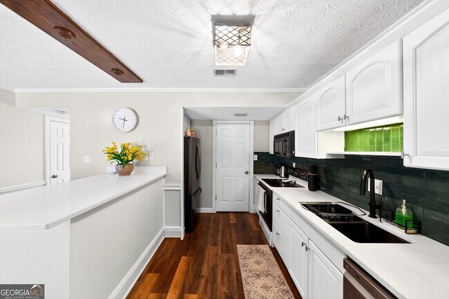Foto del edificio - 6117 Queen Anne Ct