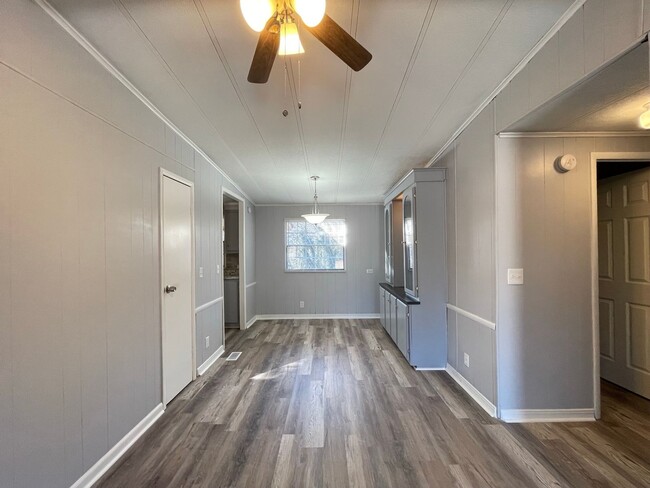 Foto del edificio - 3 Bedroom/2 Bathroom Home Near I-85 & Hwy 58
