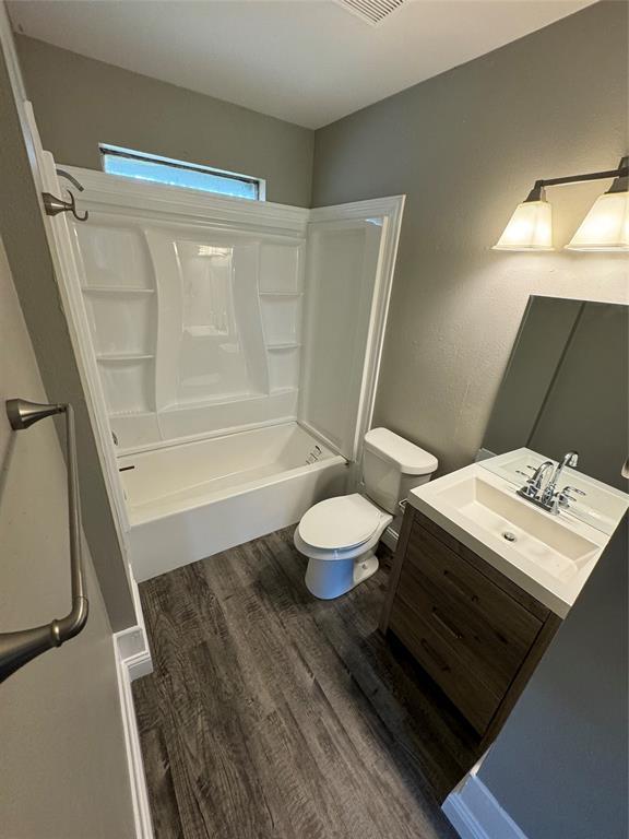 Foto del edificio - 410 S College Dr