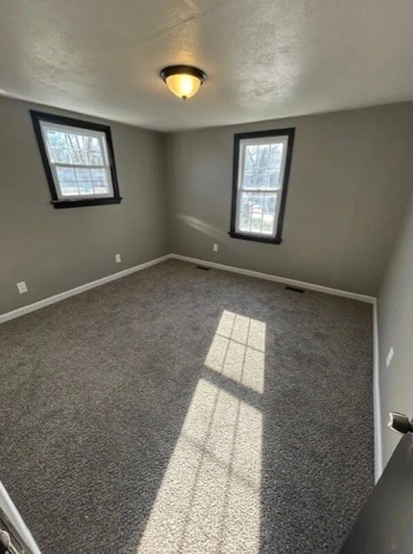 Building Photo - 11 Hissrich St