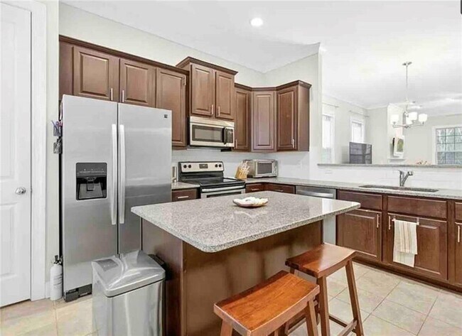 Foto del edificio - 2407 Tenor Ln