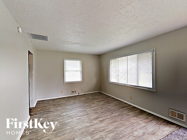 Foto del edificio - 7532 E 48th St