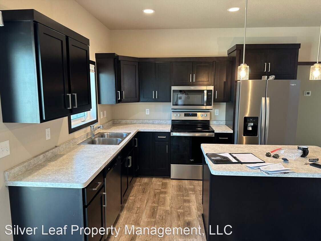 Foto del edificio - 4 br, 2 bath House - 738 Prairie Ave
