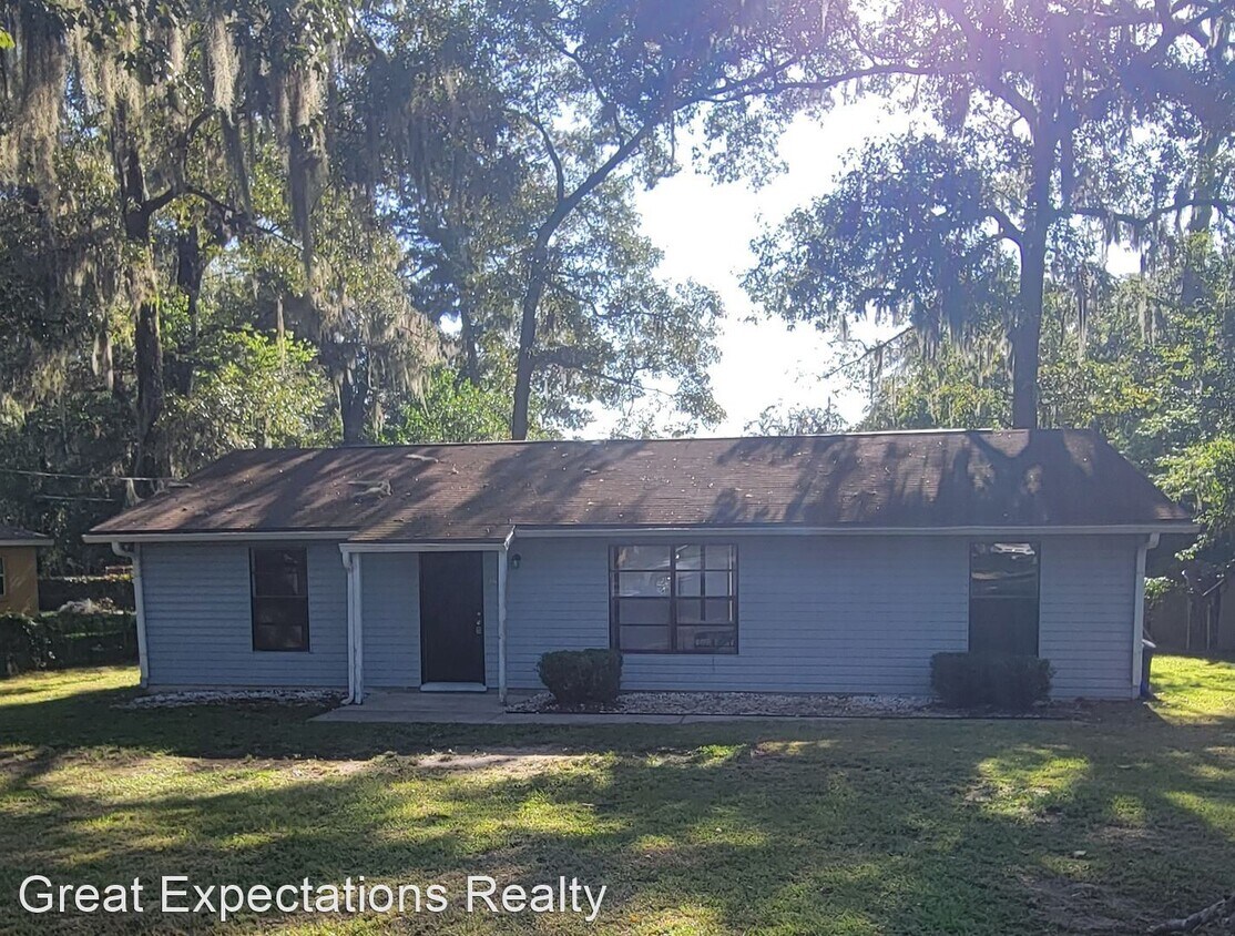 Foto principal - 3 br, 1 bath House - 6321 NW 57th Ave