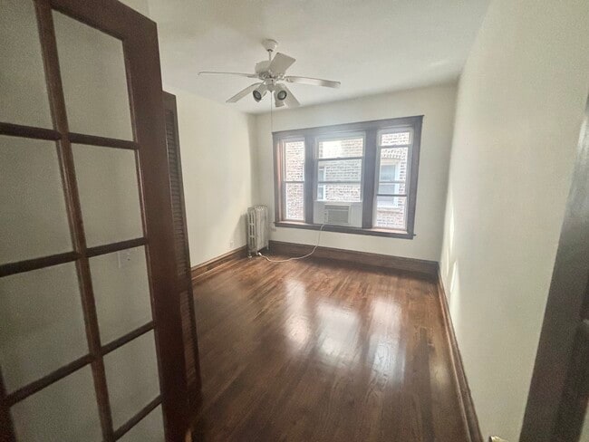 Foto del edificio - 4866 N Ashland Ave
