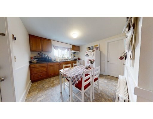 Building Photo - 550 Mount Auburn St
