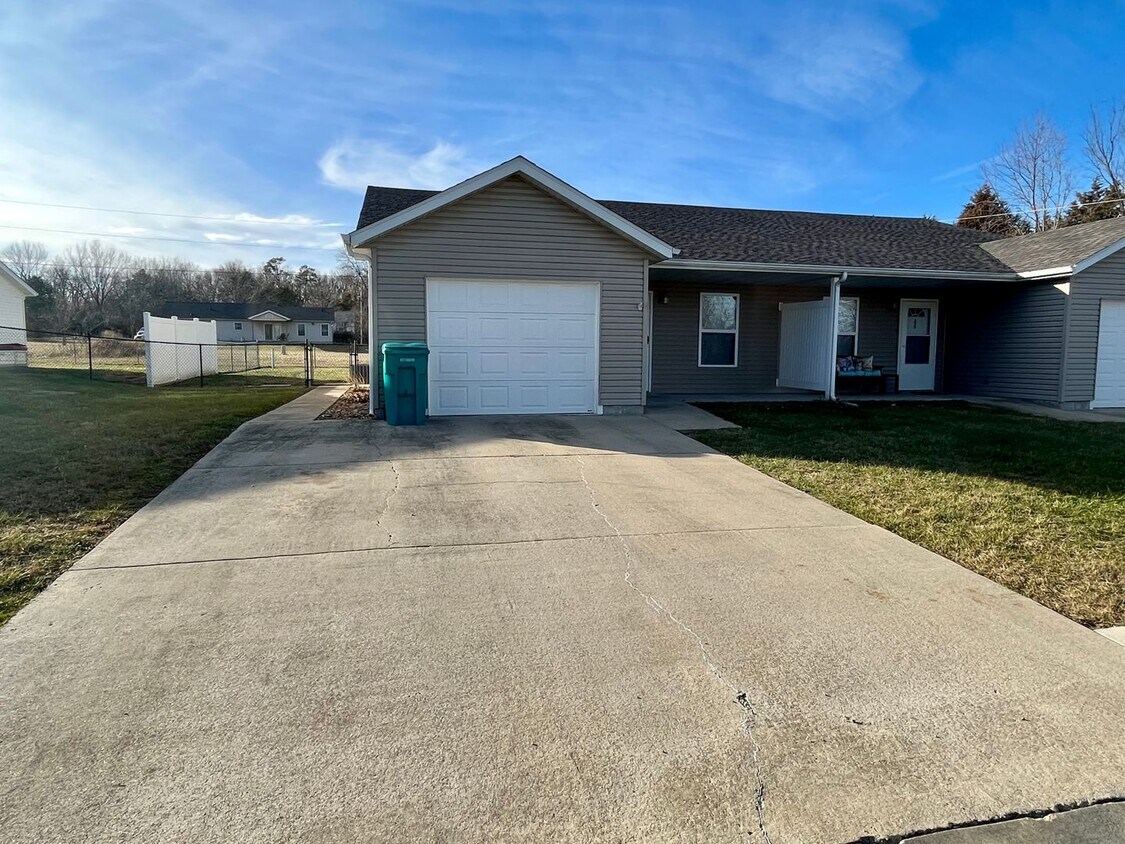 Primary Photo - All Inclusive Duplex - 3 Bedroom; 2 Bathroom