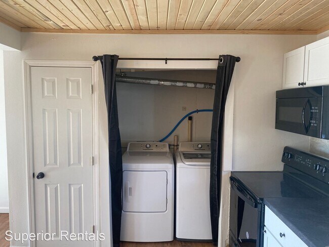 Foto del edificio - 3 br, 1 bath House - 305 West George Street