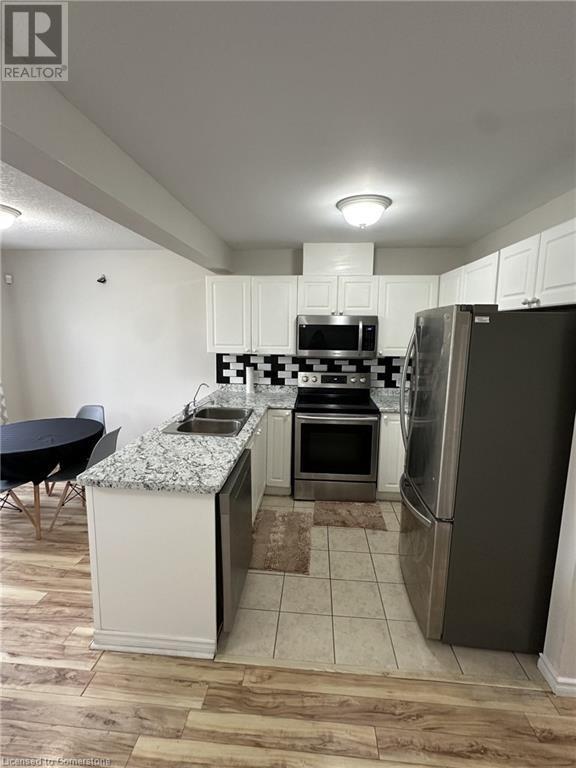 Photo du bâtiment - 601 Columbia Forest Blvd
