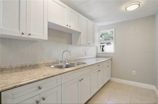 Foto del edificio - 8206 N Alaska St