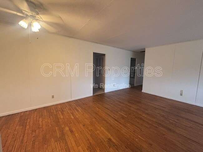 Building Photo - 202 Lody Ln