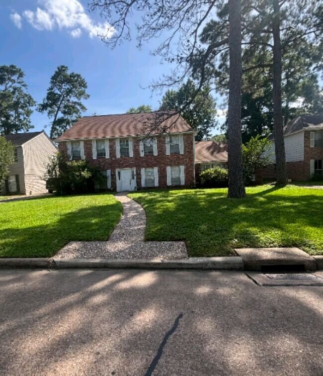 Foto del edificio - 17331 Rolling Creek Dr