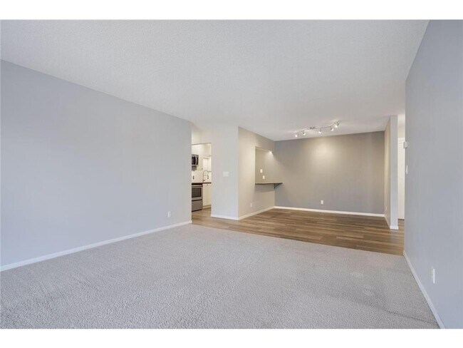 Foto del edificio - 35 Nathan Ln N