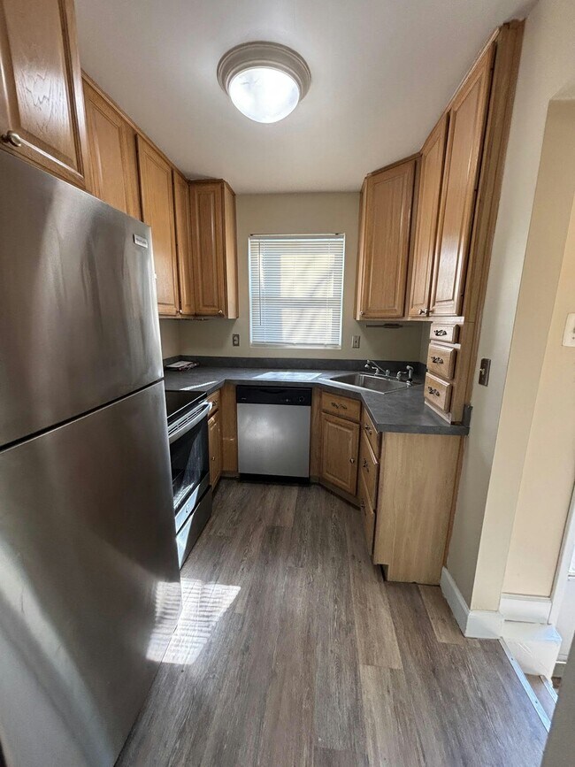 Foto del edificio - 747 Gardendale St