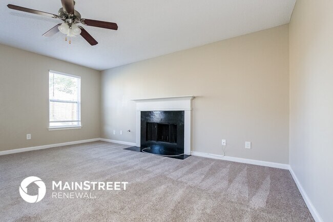 Building Photo - 5921 Bluegrass View