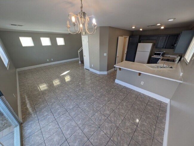 Foto del edificio - 4368 Holden St