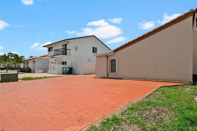 Foto del edificio - 12262 SW 10th St