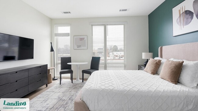 Building Photo - 815 Madison St