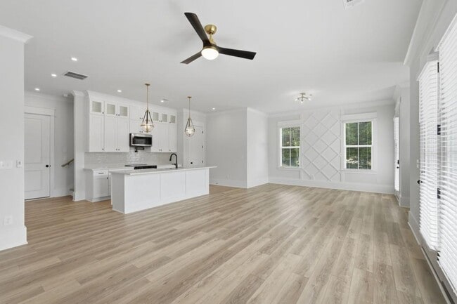 Foto del edificio - 331 Orchid St