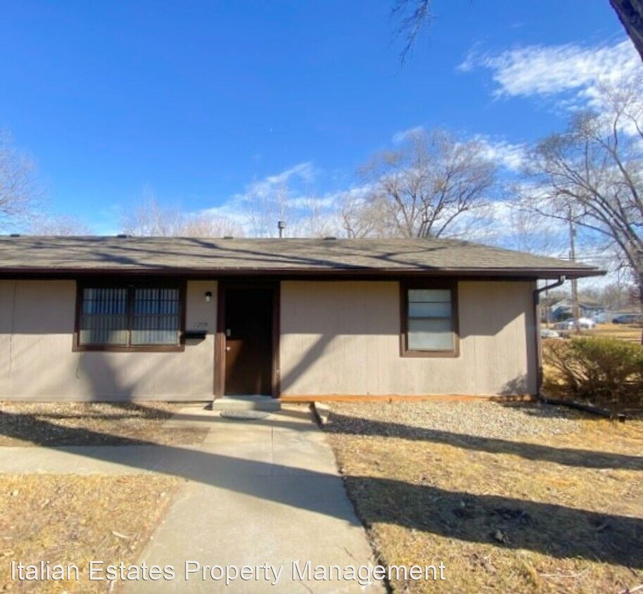 Primary Photo - 2 br, 1 bath House - 1213 Yuma St.
