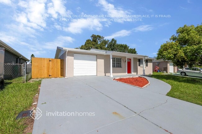 Building Photo - 9821 Wayside Ln