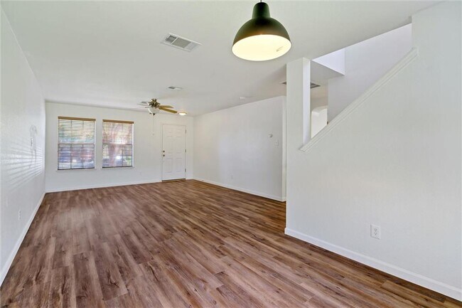 Foto del edificio - 12300 Innes View Rd