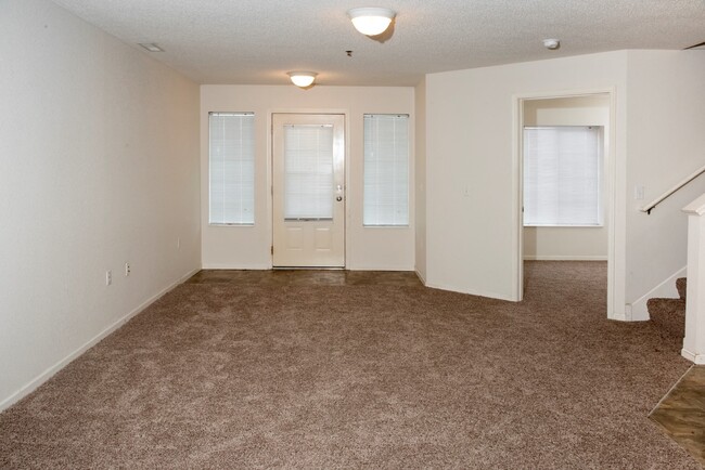 Building Photo - Wyngate Townhomes