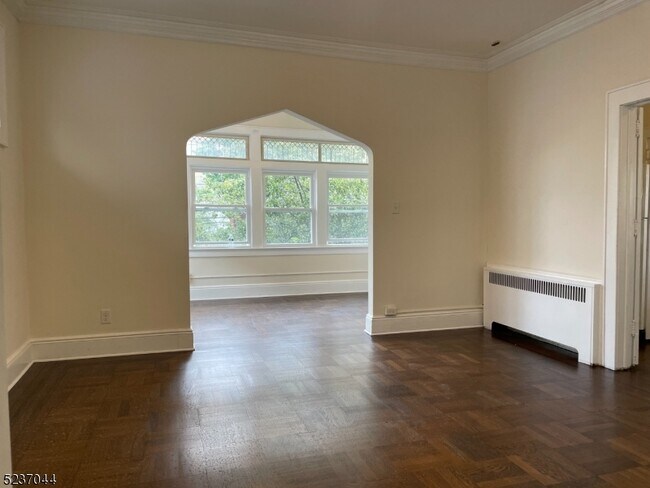 Foto del edificio - 394 Lafayette Ave