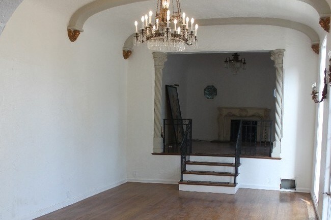 Foto del edificio - 2720 Woodhaven Dr