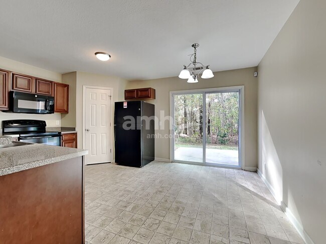 Foto del edificio - 29 Lake Shore Boulevard