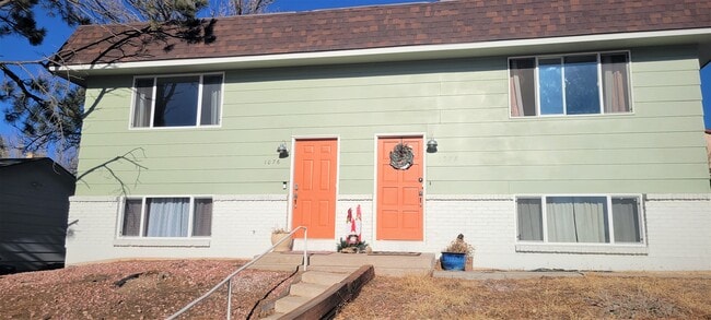 Photo - 1076 Magnolia St House