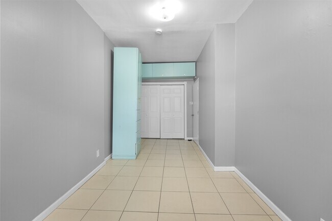 Foto del edificio - 6113 Washington St