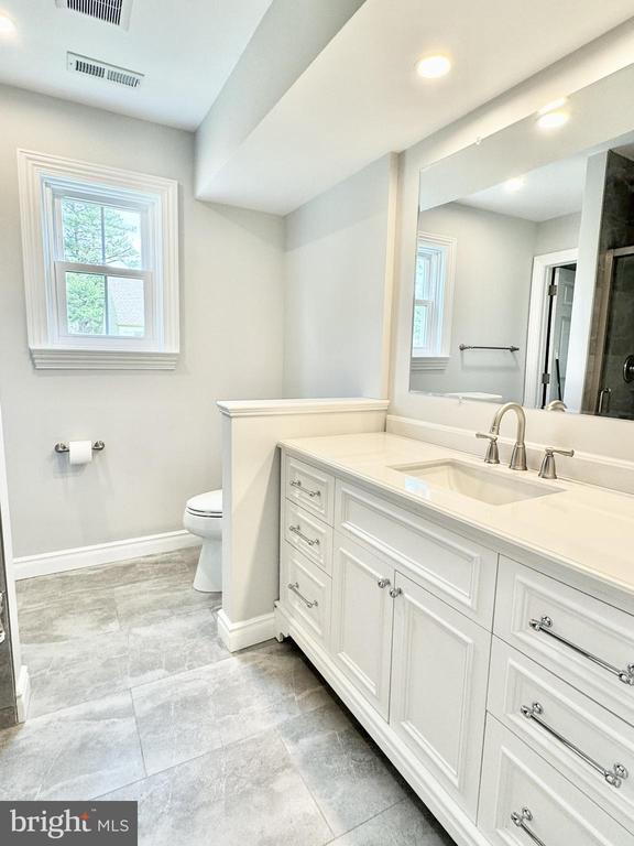 Foto del edificio - 1 Foxborough Ct