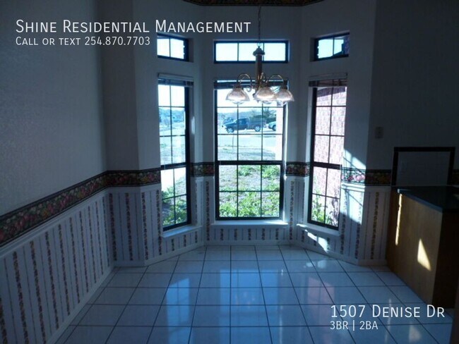 Foto del edificio - 1507 Denise Dr