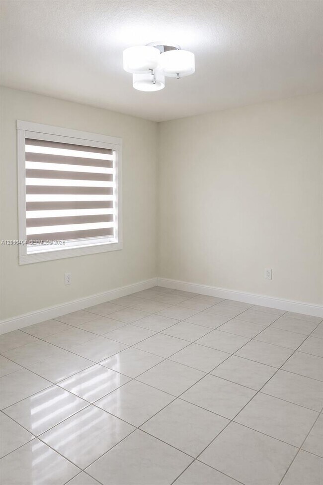 Foto del edificio - 3659 SW 99th Ave