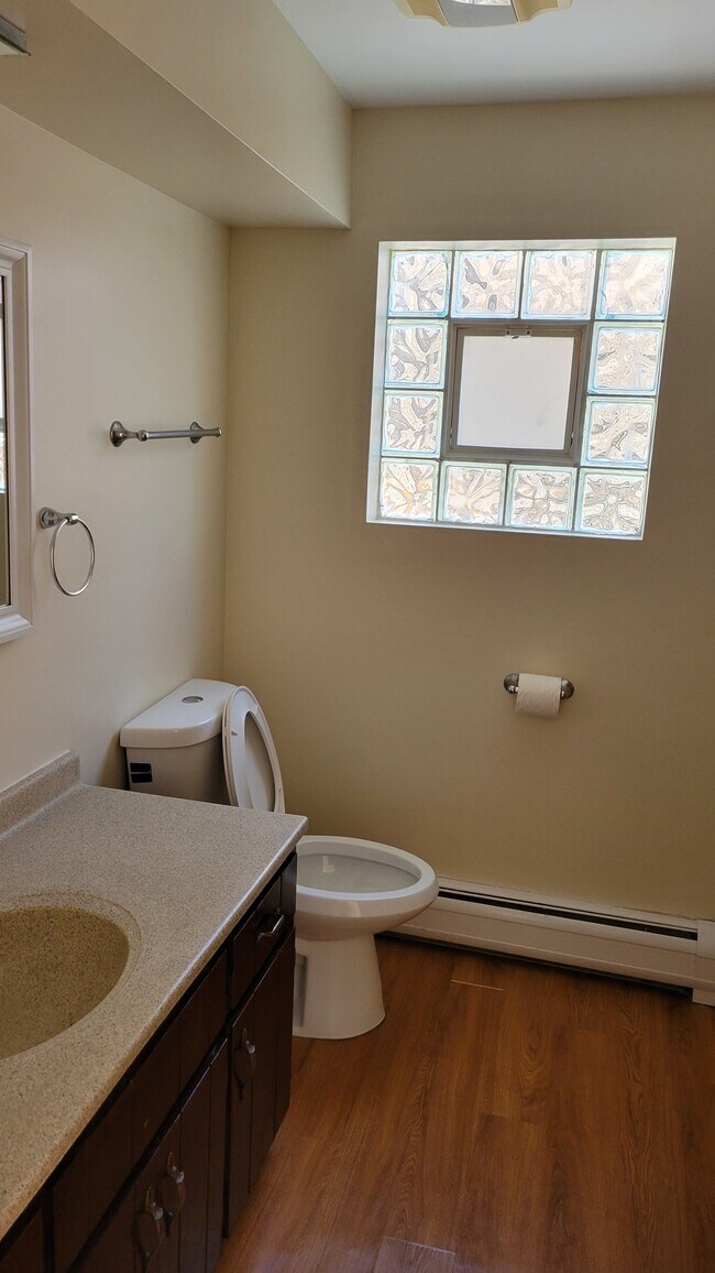 Building Photo - 4333 Lawndale Ave