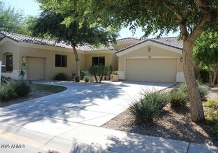 Building Photo - 42041 W Carlisle Ln