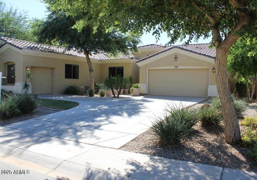 Foto principal - 42041 W Carlisle Ln
