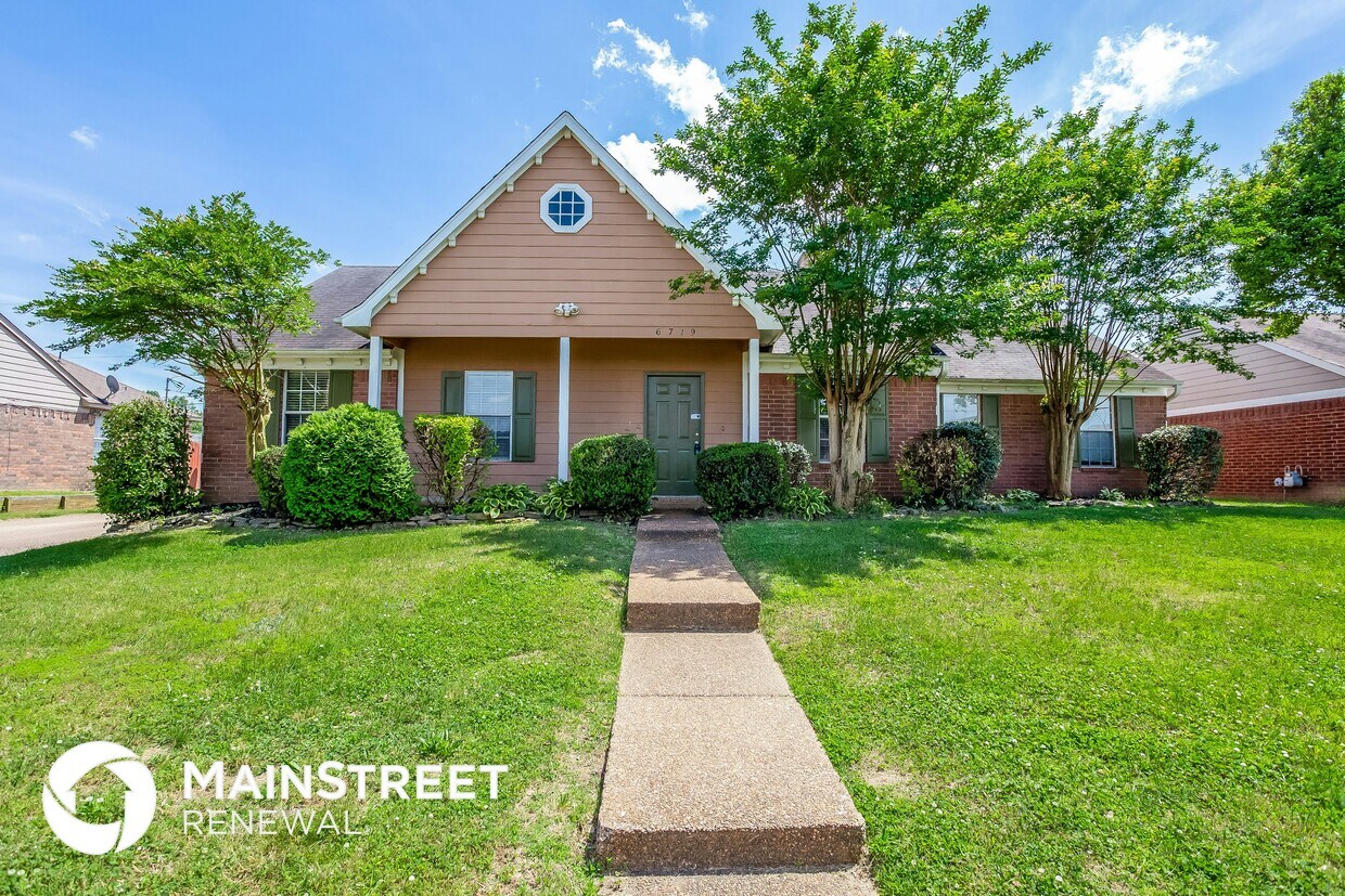 Foto principal - 6719 Ross Manor Dr